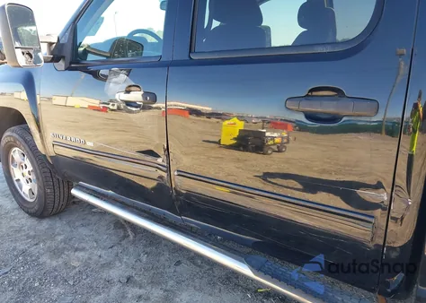 2010 Chevrolet Silverado 1500 Xtra Fuel Economy z USA, uszkodzony, nr VIN 3GCRCSE33AG142319